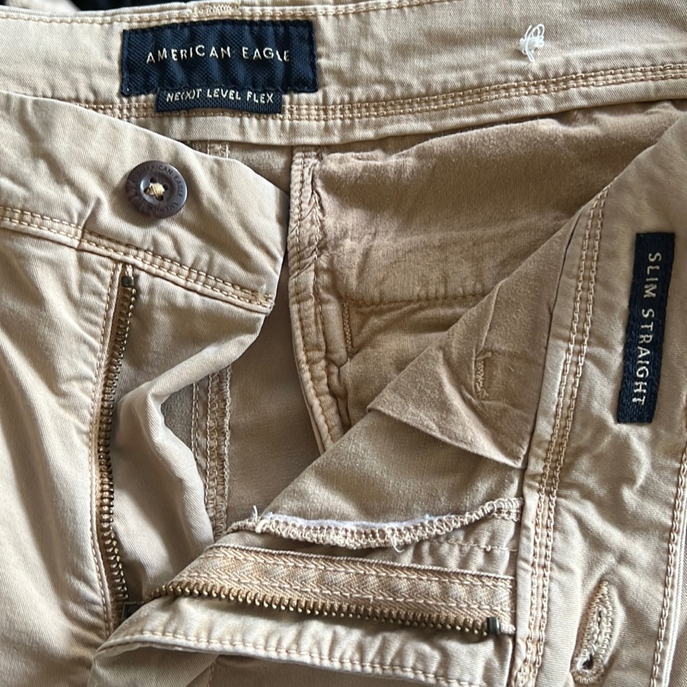 American eagle chino pants